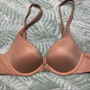 Victoria Secret Body by Victoria Push Up Bra 34a